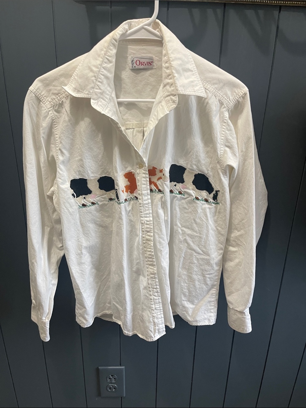 Vintage Orvis White Button-Up Shirt with Cow Row Appliqué